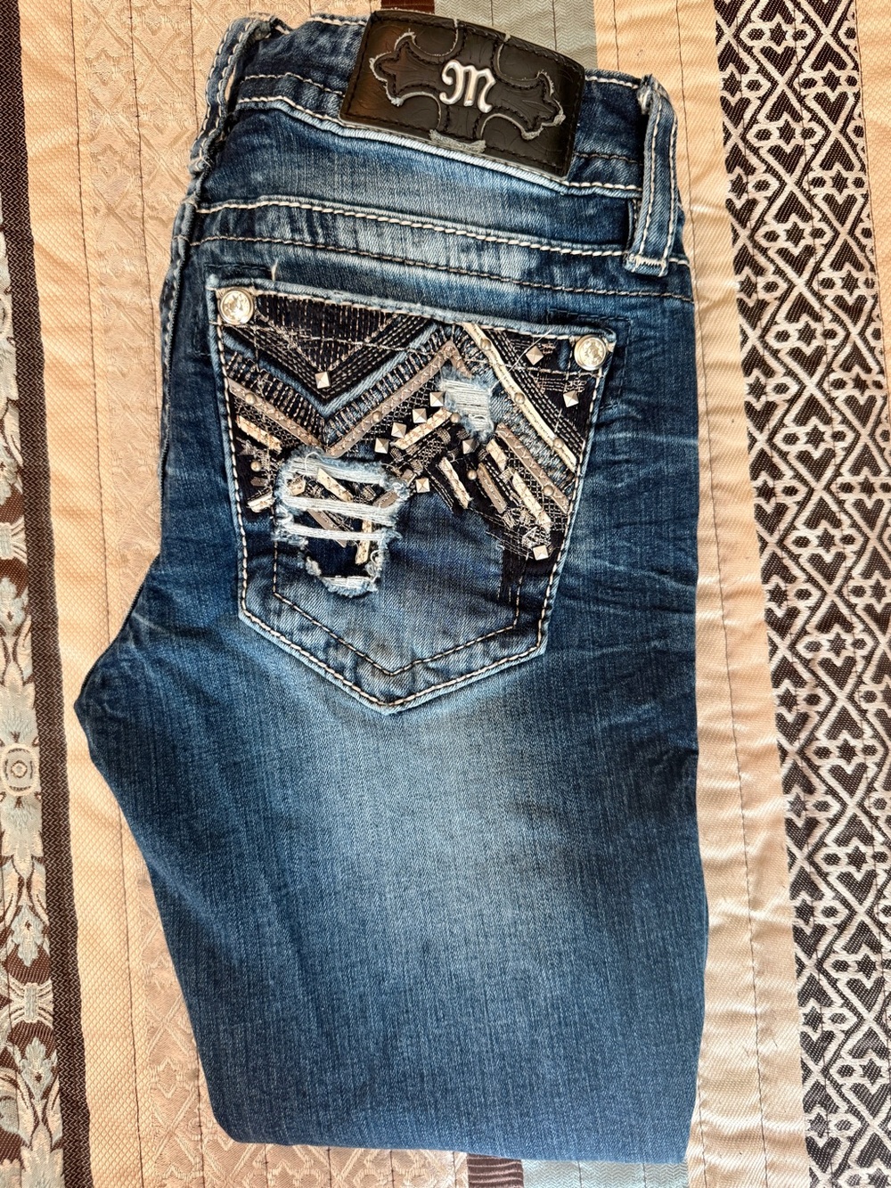 Miss Me Signature Straight Embellished Jeans Size 25, 31.5” Inseam